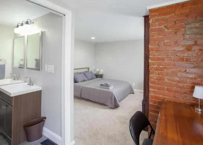 Light And Bright Renovated In The Holiday home *